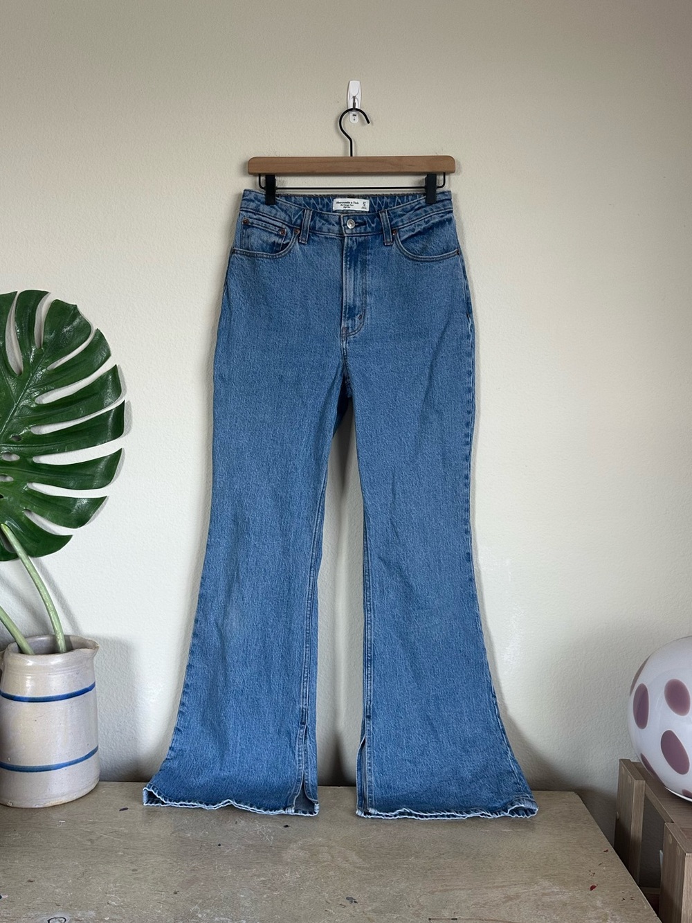 Abercrombie & Fitch The Vintage Flare High Rise Jeans